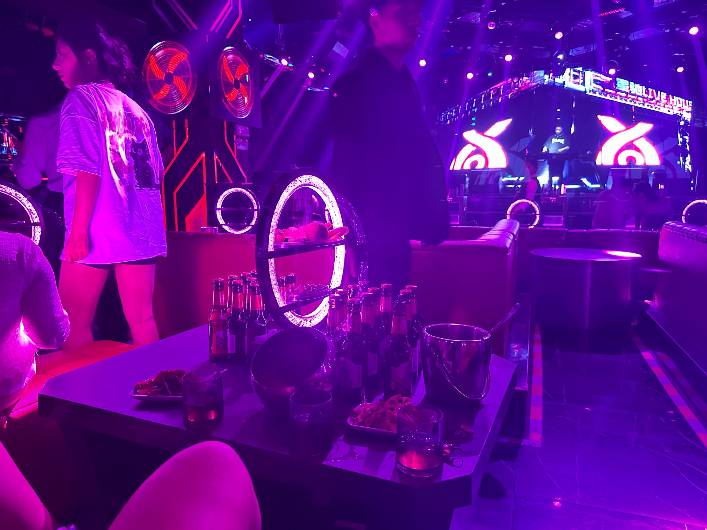 重庆商务ktv价格多少钱一个小时-奉节县ktv预订